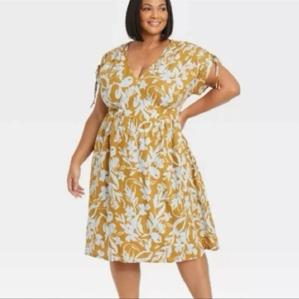 Ava & Viv Gold and White Floral Midi Dress